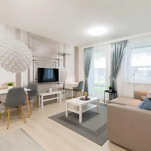 Downtown Residences Leo - Ac, Elevator, Terrace Будапешт